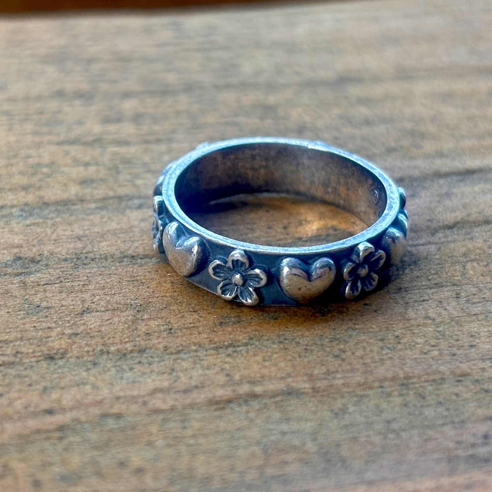 Retired James Avery Ring with Hearts and Flowers; Size 6.5 Sterling Silver